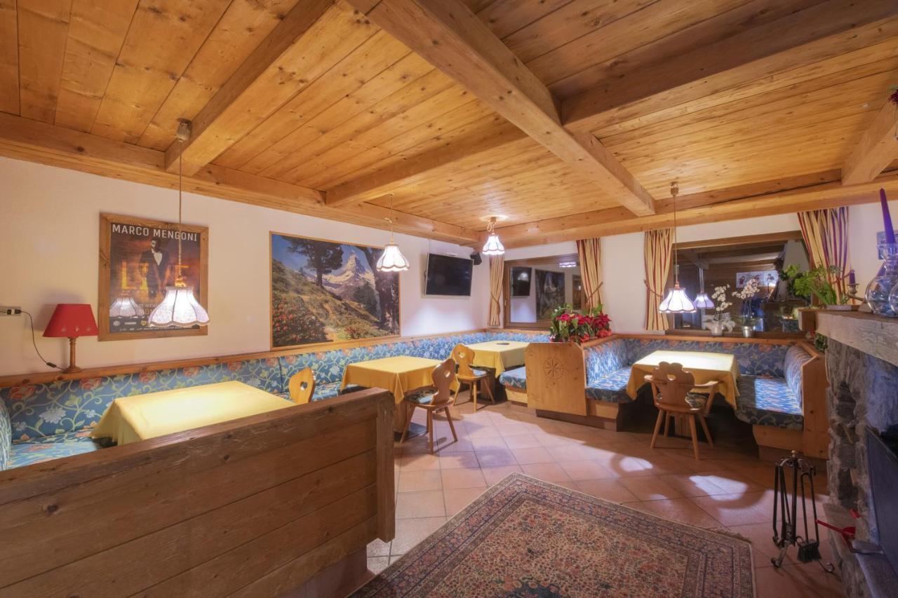 Hotel Rascard Valtournenche Exterior photo